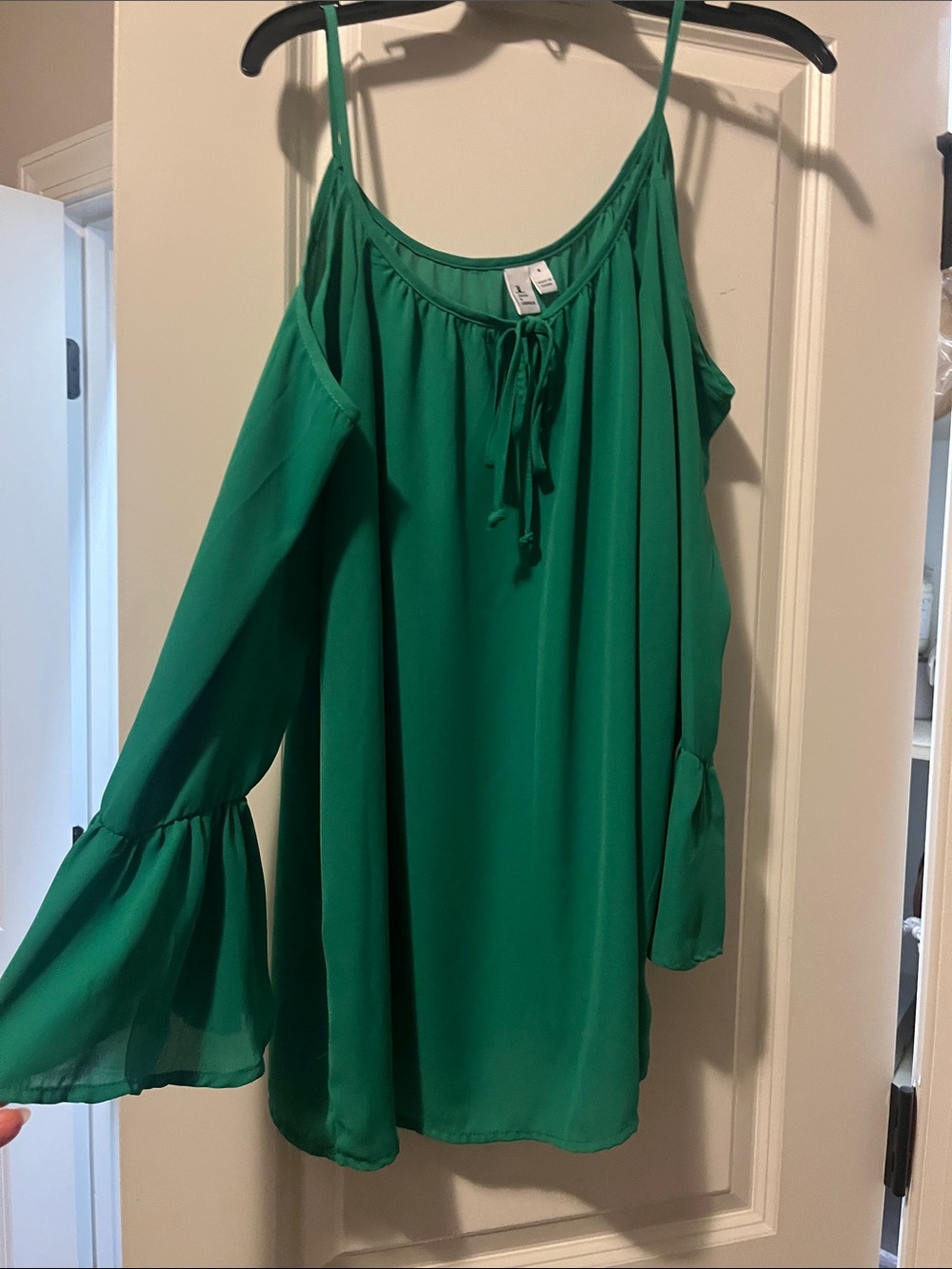 Jules & Leopold Emerald Green Cold-Shoulder Tie-Neck Blouse